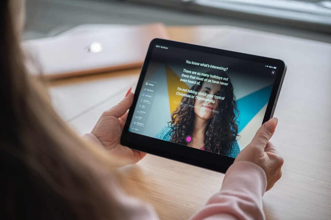 blog interface on tablet